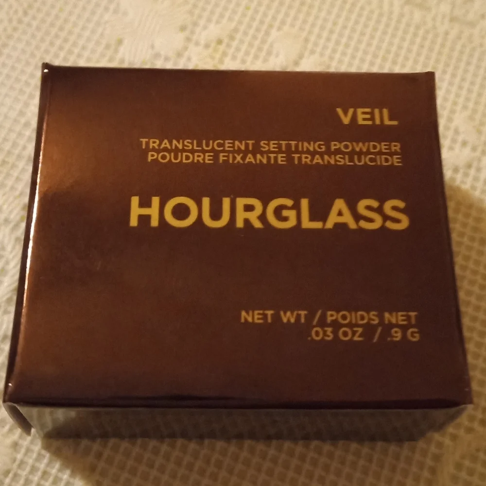 🆕 Hourglass Veil Mini Translucent Setting Powder, Size .03 oz., New